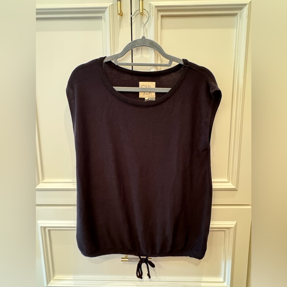 Chaser Medium Black Muscle Tee Top. 🖤⚡️